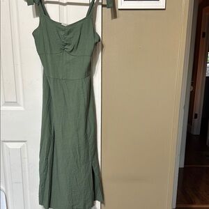Paper Crane Green Sheath Midi Dress Side Slit Size Medium C 15” W 14” L 37”
